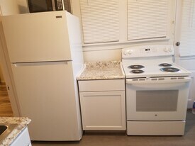 42 E Locust St, Unit 1ST FLOOR REAR