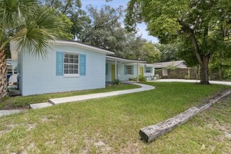 210 N 14th St in Fernandina Beach, FL - Building Photo - Building Photo