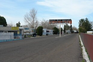 King's Row Trailer Park in Las Vegas, NV - Building Photo
