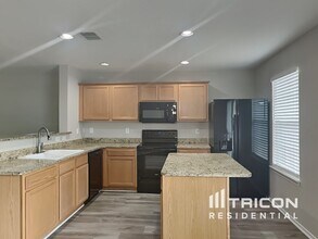 160 Hinge Path in Cibolo, TX - Foto de edificio - Building Photo