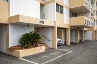 Waialae Gardens Condominium in Honolulu, HI - Foto de edificio - Building Photo