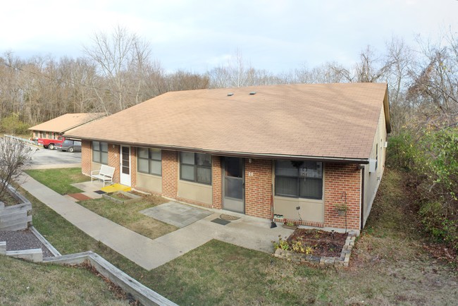 Hillsboro Elderly Apartments in Hillsboro, MO - Foto de edificio - Building Photo