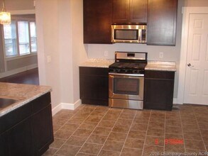 406 N Willis Ave in Champaign, IL - Building Photo - Building Photo