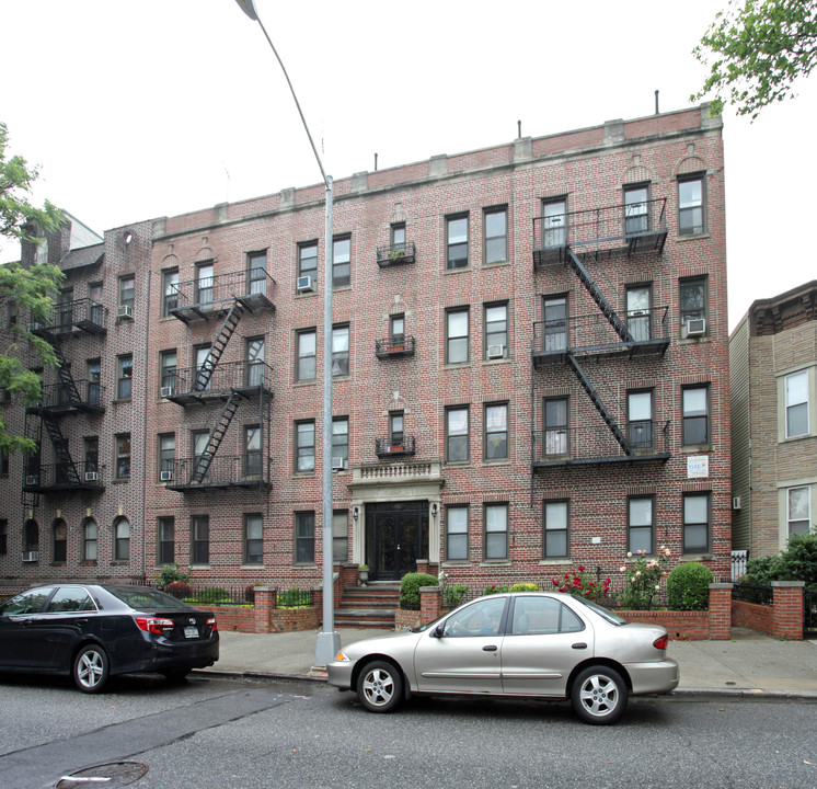 571 Ovington Ave in Brooklyn, NY - Building Photo