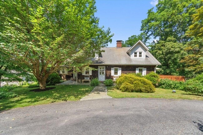 property at 157 NY-100