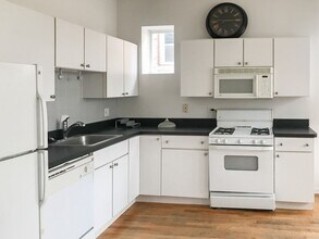 1034 N Damen Ave, Unit 1022-10 in Chicago, IL - Building Photo - Building Photo