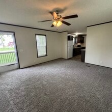 27 Crestwood Dr in Middletown, IN - Building Photo - Building Photo