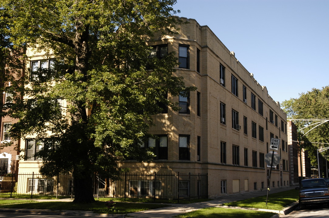 6800 S Indiana Ave in Chicago, IL - Building Photo