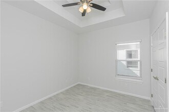 16 N "E" St in McAllen, TX - Building Photo - Building Photo