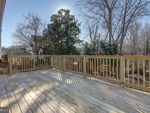 302 Harris Rd in Charlottesville, VA - Foto de edificio - Building Photo