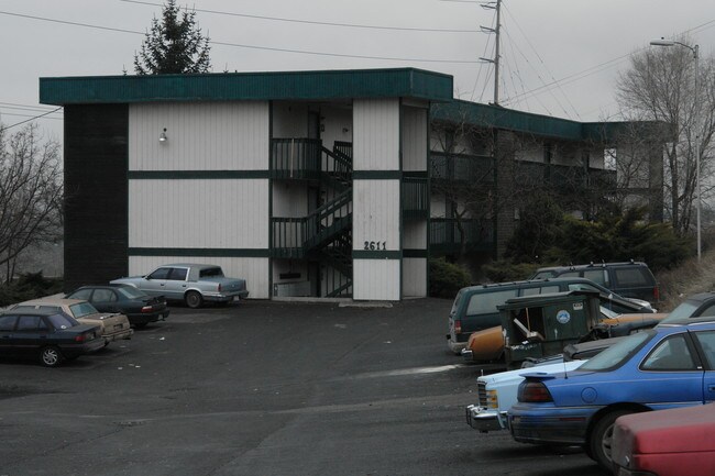Cedar Ridge Apartments in Spokane, WA - Foto de edificio - Building Photo