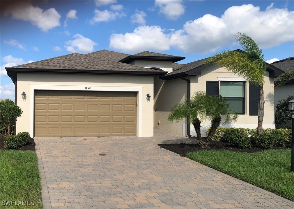 14521 Monrovia Ln in Ft. Myers, FL - Building Photo