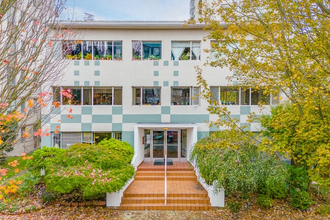 Corona Apartments