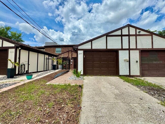 property at 2537 W Maryland Ave