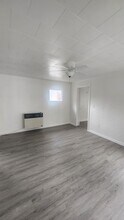 26 Norton Pl, Unit Apt 3 upper in Fredonia, NY - Building Photo - Building Photo