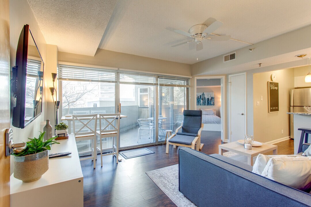 900 19th Ave S, Unit #214 in Nashville, TN - Foto de edificio