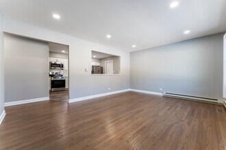 390 Oak Ave in Wood Dale, IL - Building Photo - Building Photo