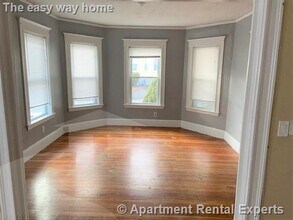 17 Mason St, Unit 1 in Somerville, MA - Foto de edificio - Building Photo