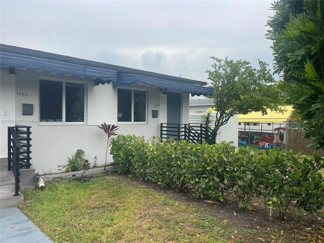 1367 SW 37th Ave in Miami, FL - Building Photo - Building Photo