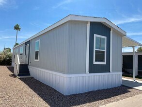 2060 N Center St in Mesa, AZ - Building Photo - Building Photo