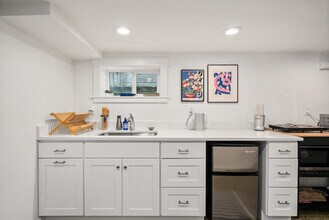 957 NW 64th St in Seattle, WA - Building Photo - Building Photo