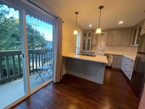 480 E Okeefe St, Unit 201 in East Palo Alto, CA - Building Photo - Building Photo