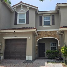 22415 SW 89th Ave in Cutler Bay, FL - Building Photo - Building Photo