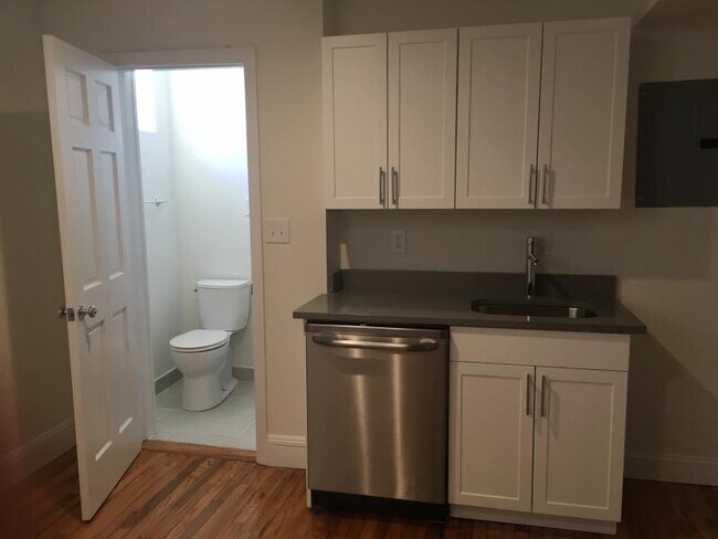 22 Brainerd Rd, Unit 2E in Boston, MA - Building Photo - Building Photo