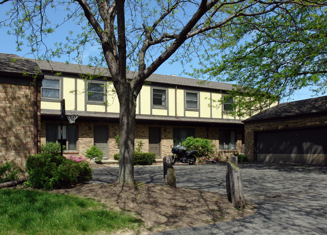 1241 Hidden Ridge Rd in Toledo, OH - Foto de edificio - Building Photo