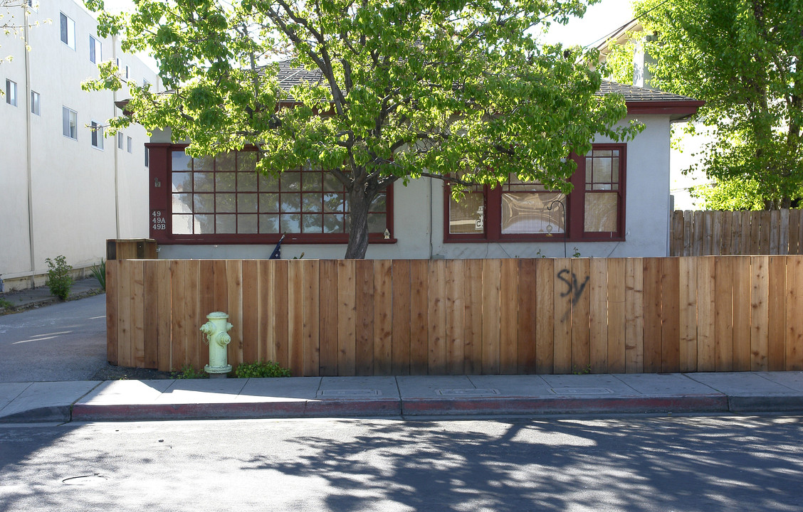 49 Oak Ave in Redwood City, CA - Building Photo