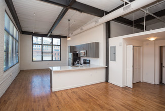 MC Kiser Lofts in Atlanta, GA - Building Photo - Interior Photo