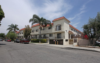 Primero Valerio Apartments in Van Nuys, CA - Building Photo - Building Photo