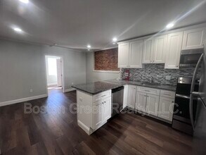 315 Meridian St in Boston, MA - Building Photo - Building Photo