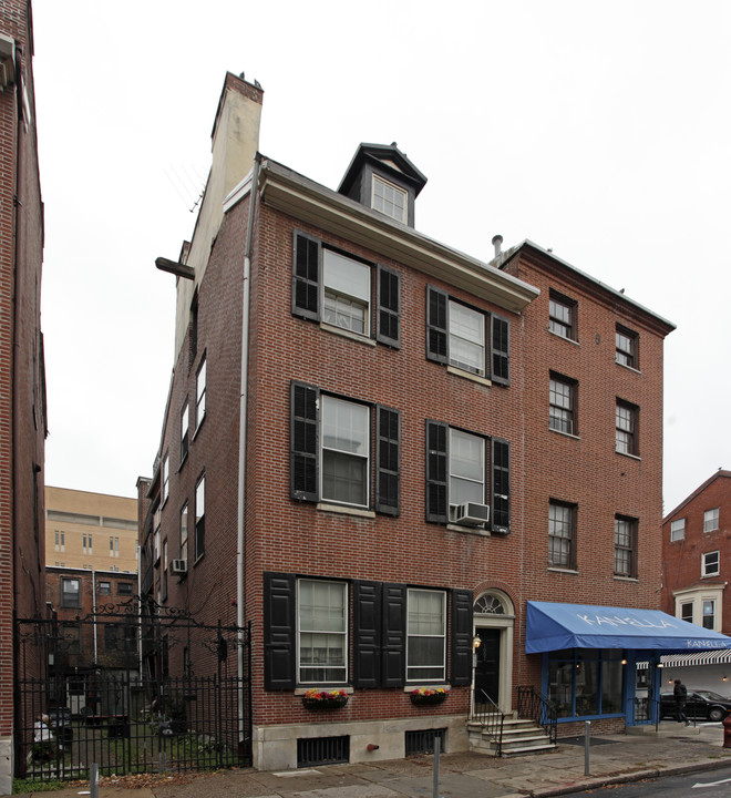 1003 Spruce St in Philadelphia, PA - Building Photo