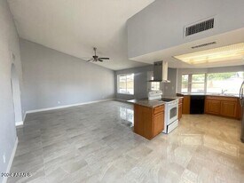 17853 N 43rd Dr in Glendale, AZ - Building Photo