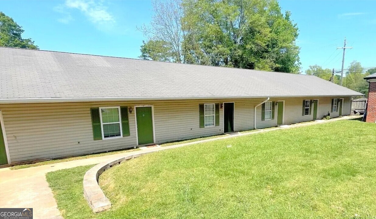 101 Sharp St in Bremen, GA - Building Photo