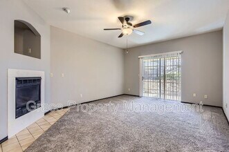 8681 E Dry Creek Rd in Centennial, CO - Building Photo - Building Photo