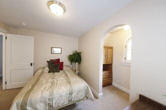 723 S Allen St in State College, PA - Building Photo - Building Photo