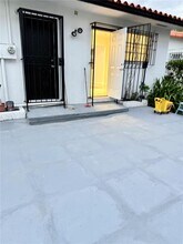 1143 NW 32nd Ave in Miami, FL - Building Photo - Building Photo