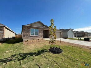 458 Fairy Duster Dr in New Braunfels, TX - Building Photo - Building Photo