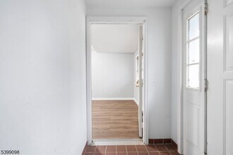 21 Personette St in Caldwell, NJ - Building Photo - Building Photo