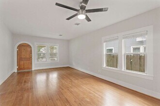 1531 Elliott St in Houston, TX - Foto de edificio - Building Photo