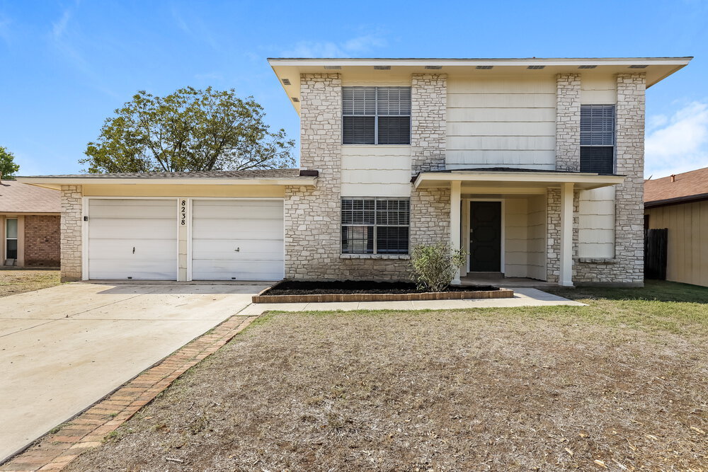 8238 Meadow Post St in San Antonio, TX - Building Photo