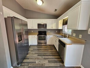 161 Wheaton Dr in Richlands, NC - Building Photo - Building Photo