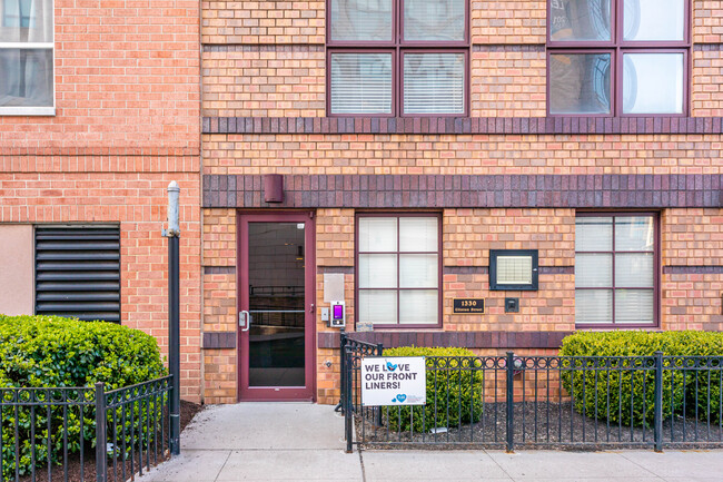 Cypress Point in Hoboken, NJ - Foto de edificio - Building Photo