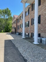 1101 W Maple St NW in North Canton, OH - Building Photo