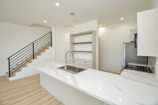 15000 S Richmond Ave in Houston, TX - Building Photo