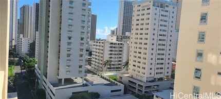 2410 Cleghorn St in Honolulu, HI - Foto de edificio - Building Photo