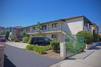 4601 Eagle Rock Blvd in Los Angeles, CA - Foto de edificio - Building Photo