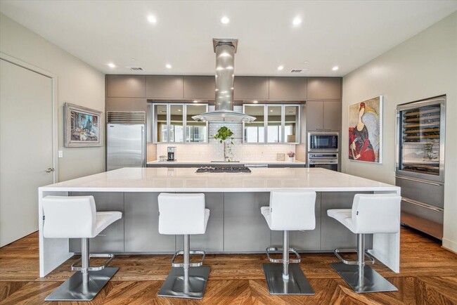 property at 1600 Post Oak Blvd
